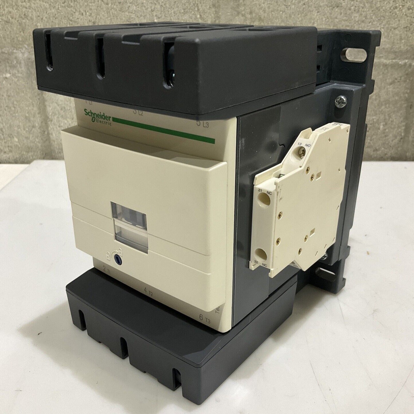 SCHNEIDER ELECTRIC LC1D150 NORMAL CONTACTOR 3P 120V 150A LA9 D 115603/604 U3S