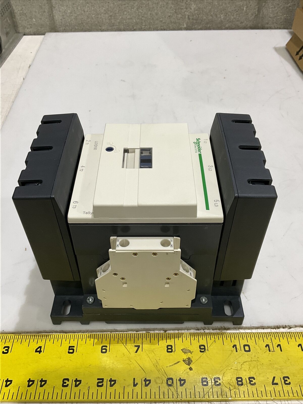 SCHNEIDER ELECTRIC LC1D150 NORMAL CONTACTOR 3P 120V 150A LA9 D 115603/604 U3S