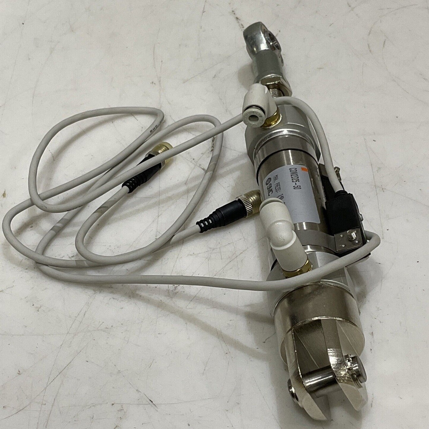 SMC CDM2D25-50 UNIVERSAL STOP CYLINDER ASSEMBLY W/ SENSORS 145 PSI 1.00 MPA U3S