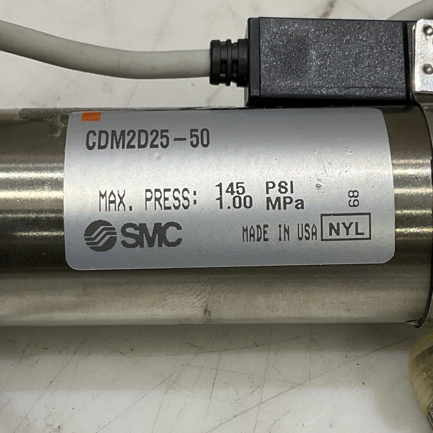 SMC CDM2D25-50 UNIVERSAL STOP CYLINDER ASSEMBLY W/ SENSORS 145 PSI 1.00 MPA U3S