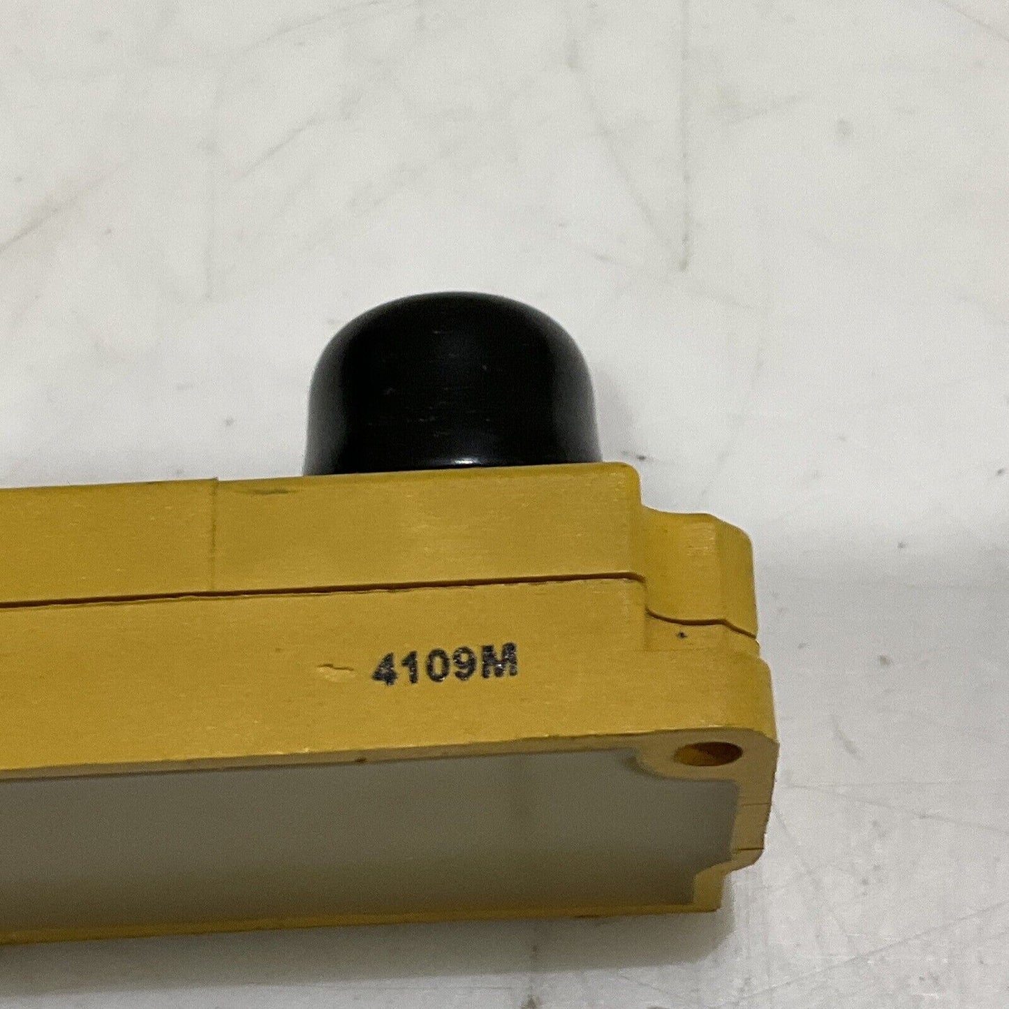 TURCK 171K031-JB1 U3-10825 MULTI BOX 9 PORT JUNCTION BLOCK U3S