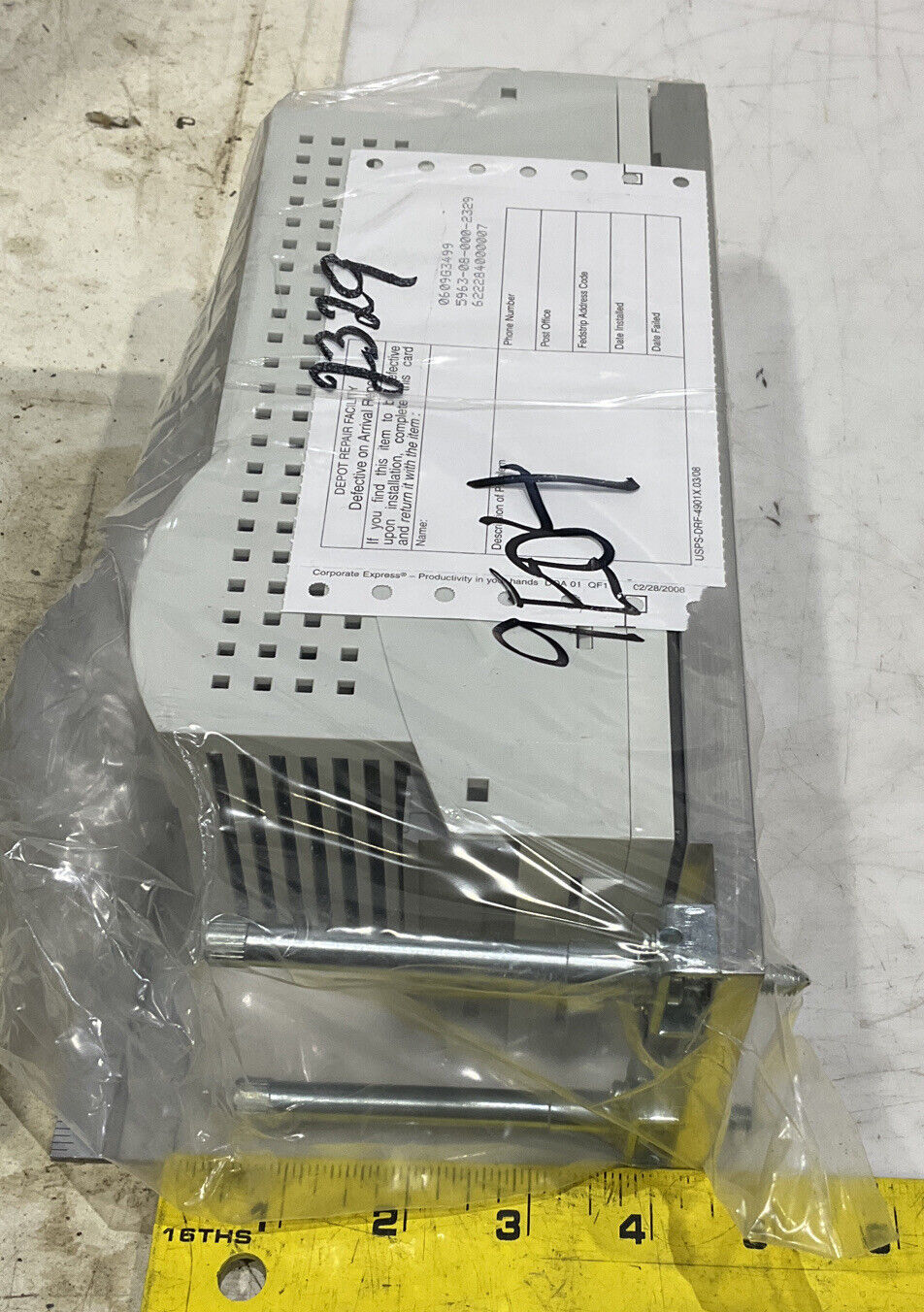 LENZE ECSCA008C4B 0-600HZ SERVO POWER SUPPLY U3S