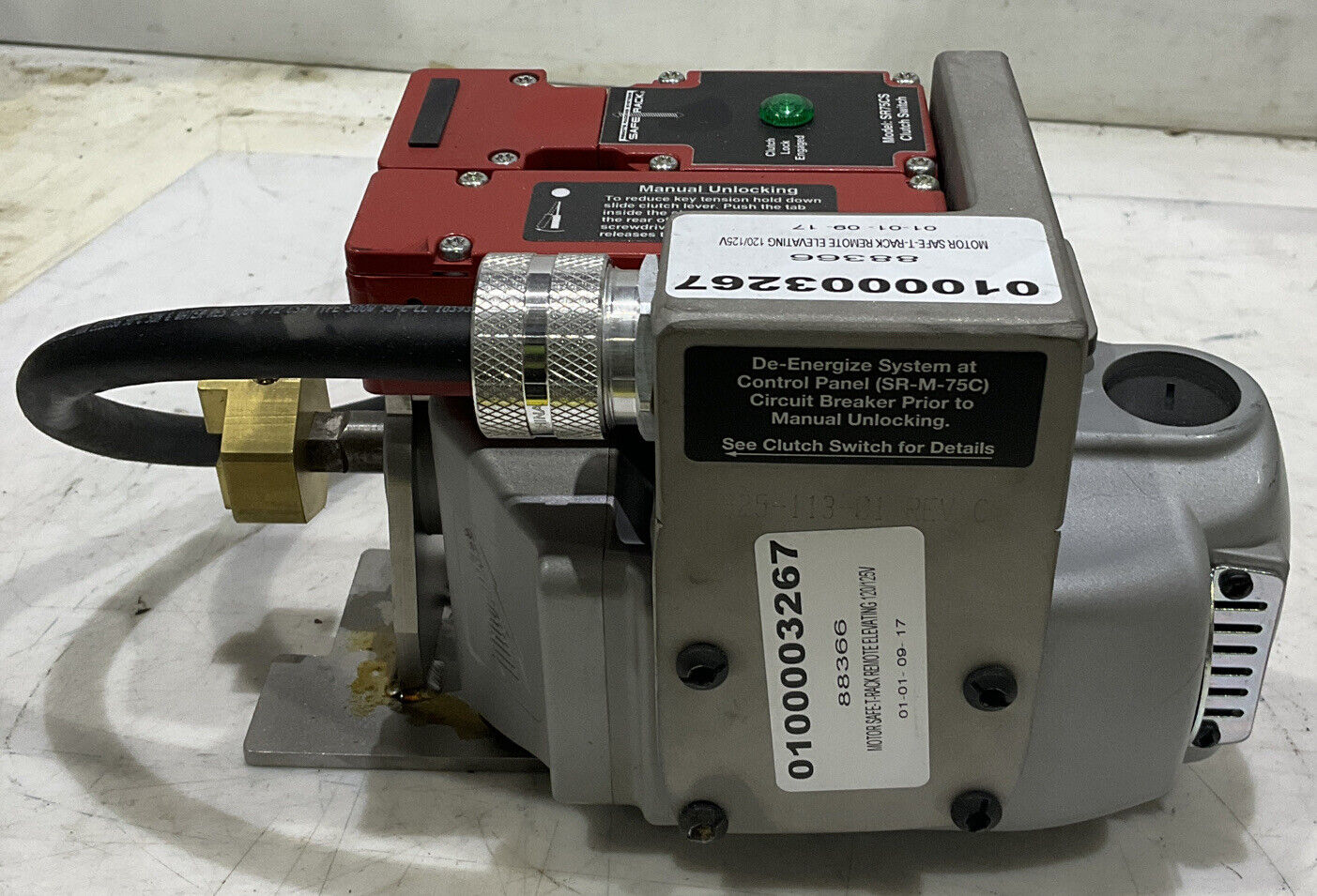 REMOTE SOLUTIONS SR-M-75RMM- 120AC/125DC ELEVATING REMOTE RACKING SYSTEM 373