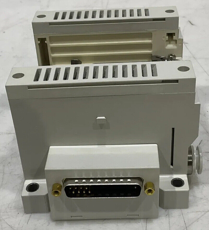 SMC VV5Q21-04C4FSO-S-X50US PNEUMATIC MANIFOLD U3S