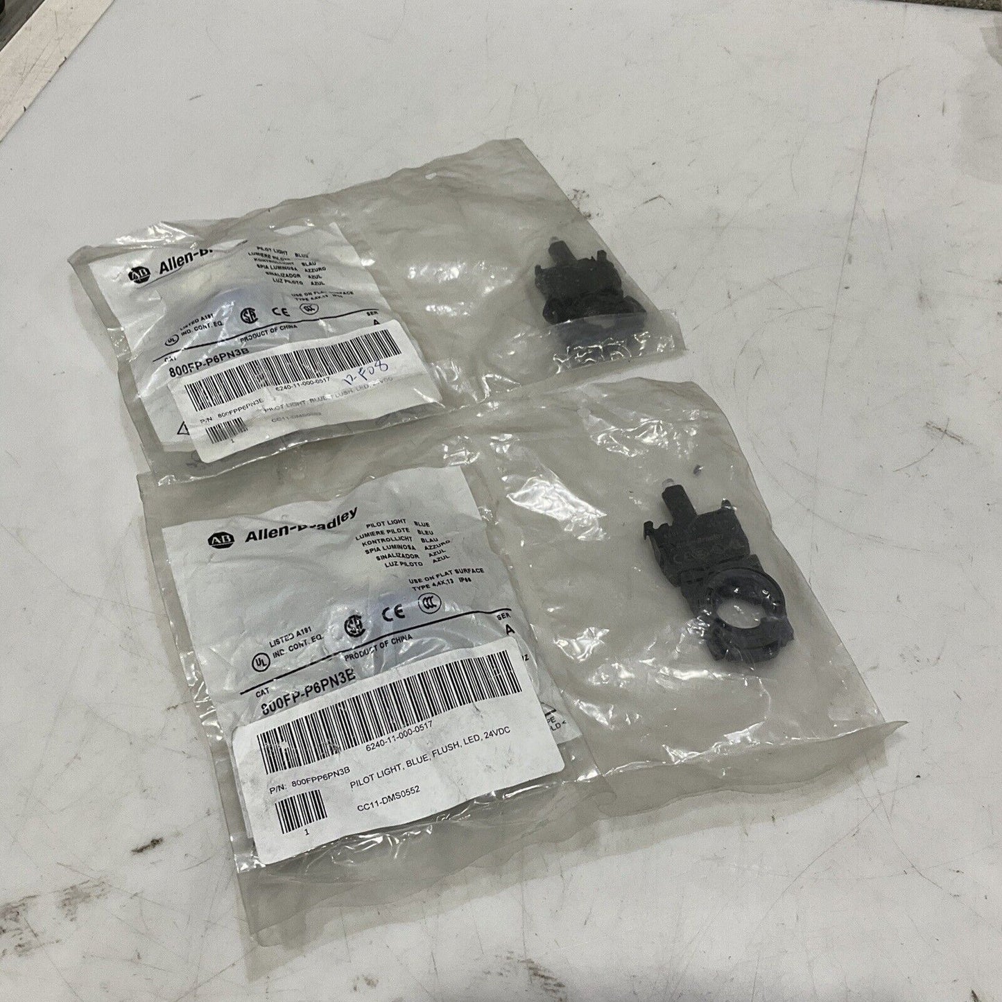 AB ALLEN BRADLEY 800FP-P6PN3B PILOT LIGHT FLUSH BLUE LED 24 VDC LOT OF 2 U3S