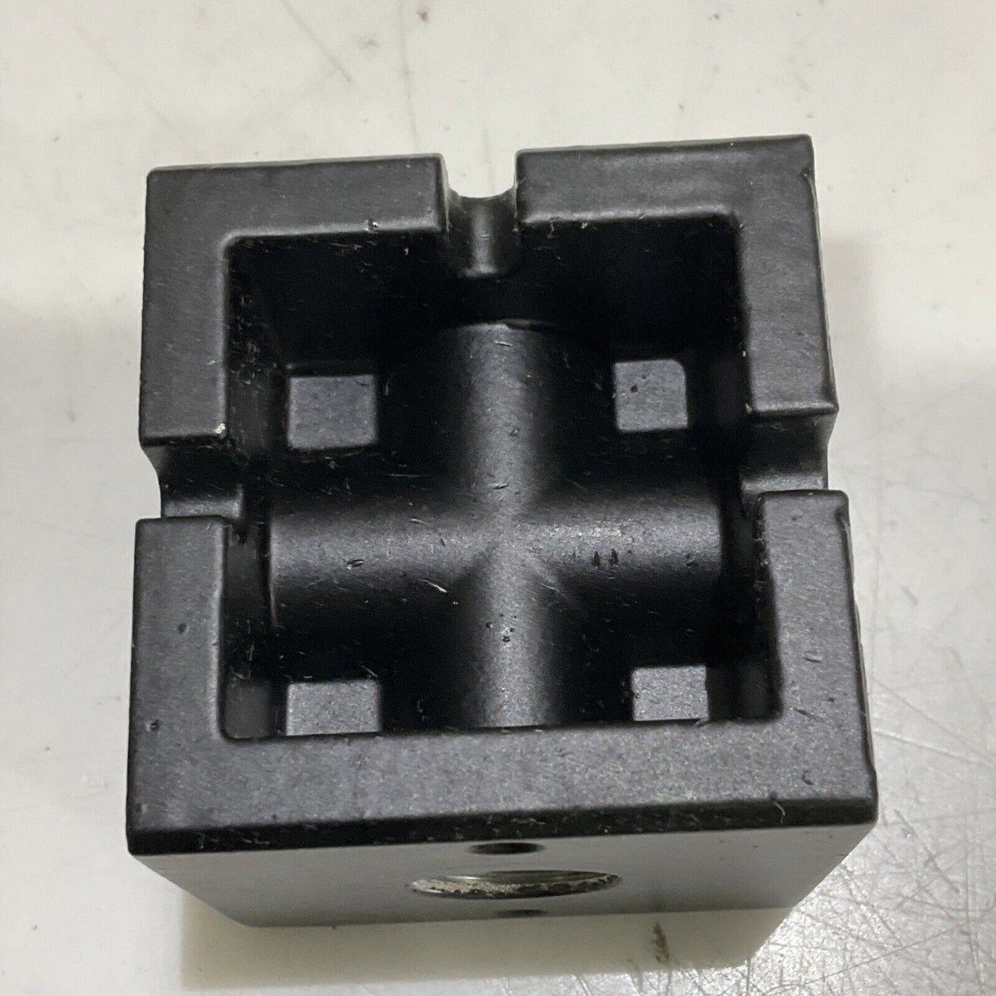 PARKER DK7510-3-3 DIVERTER BLOCK KIT 3/8” NPT 4 WAY LOT OF 2 U3S