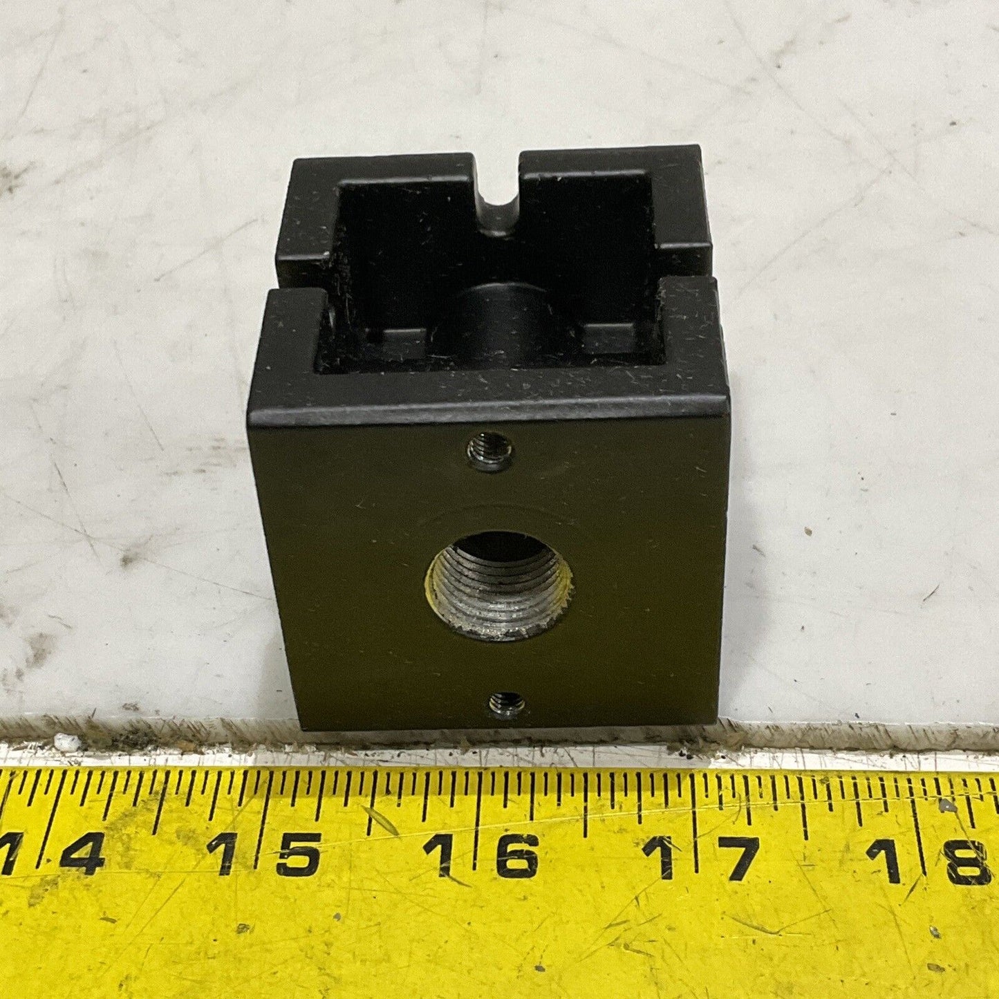 PARKER DK7510-3-3 DIVERTER BLOCK KIT 3/8” NPT 4 WAY LOT OF 2 U3S