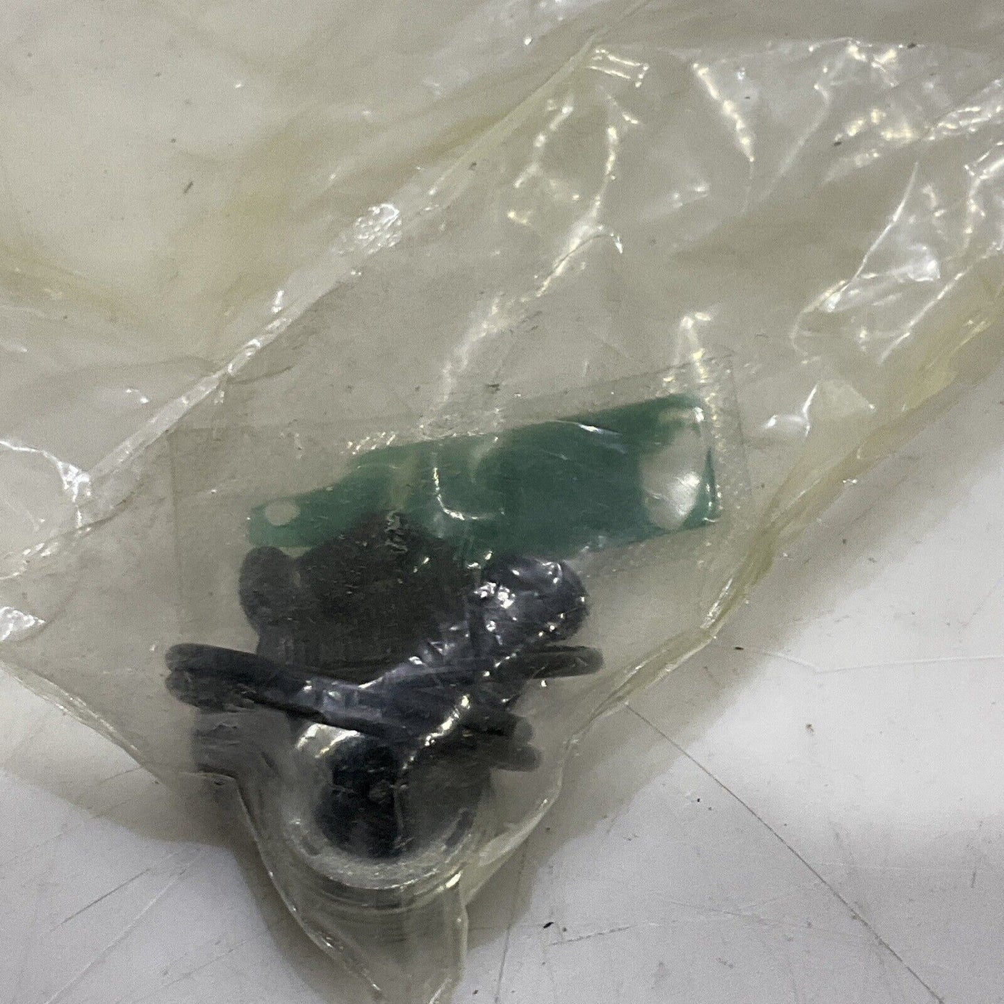 PARKER DK7510-3-3 DIVERTER BLOCK KIT 3/8” NPT 4 WAY LOT OF 2 U3S