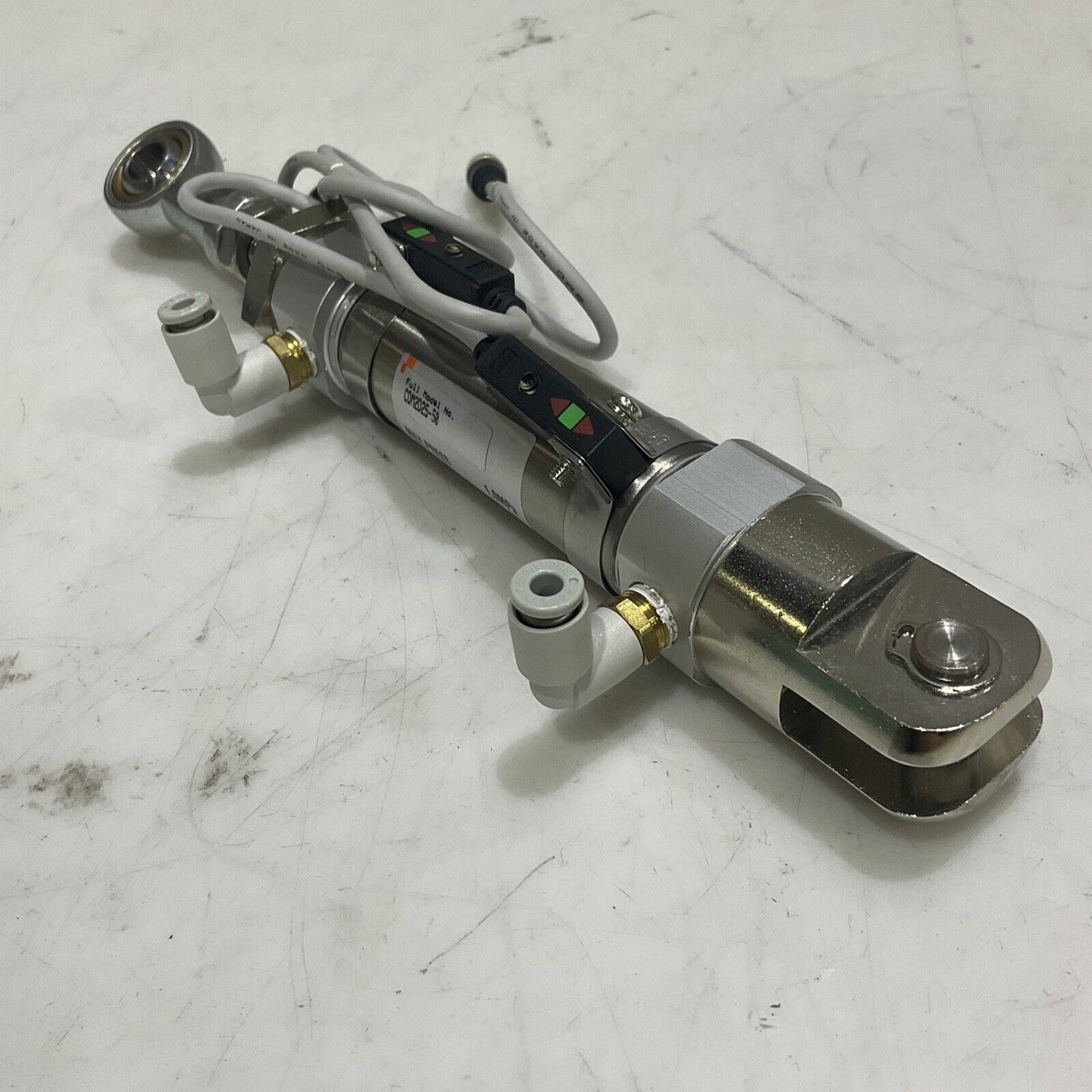 SMC CDM2D25-50 UNIVERSAL STOP CYLINDER ASSEMBLY 1.0 MPA  U3S