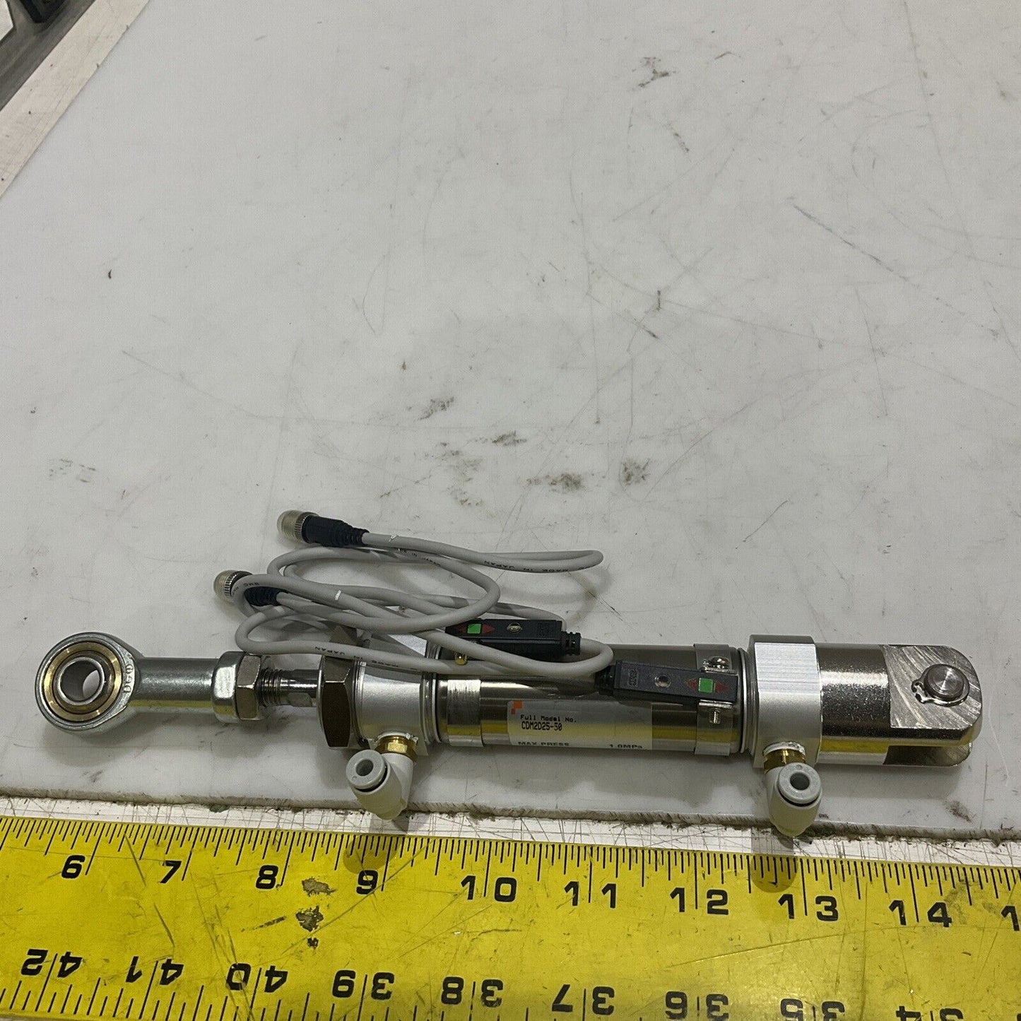 SMC CDM2D25-50 UNIVERSAL STOP CYLINDER ASSEMBLY 1.0 MPA  U3S