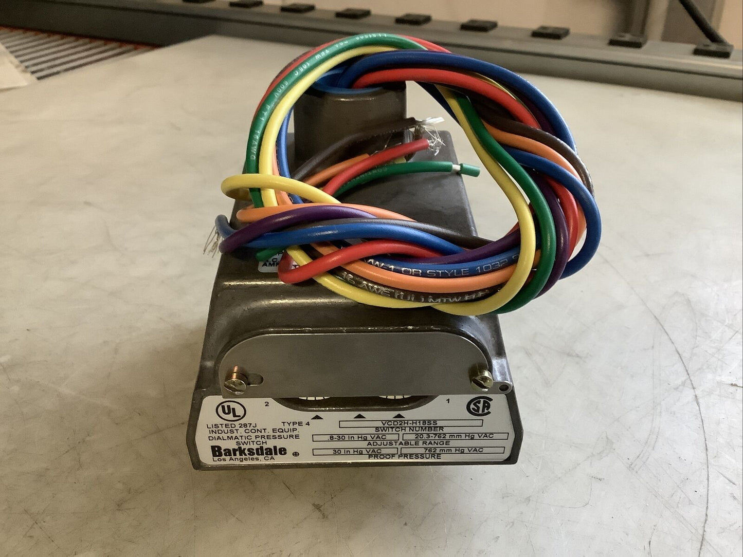 BARKSDALE VCD2H-H18SS DIAPHRAGM PRESSURE SWITCH 373