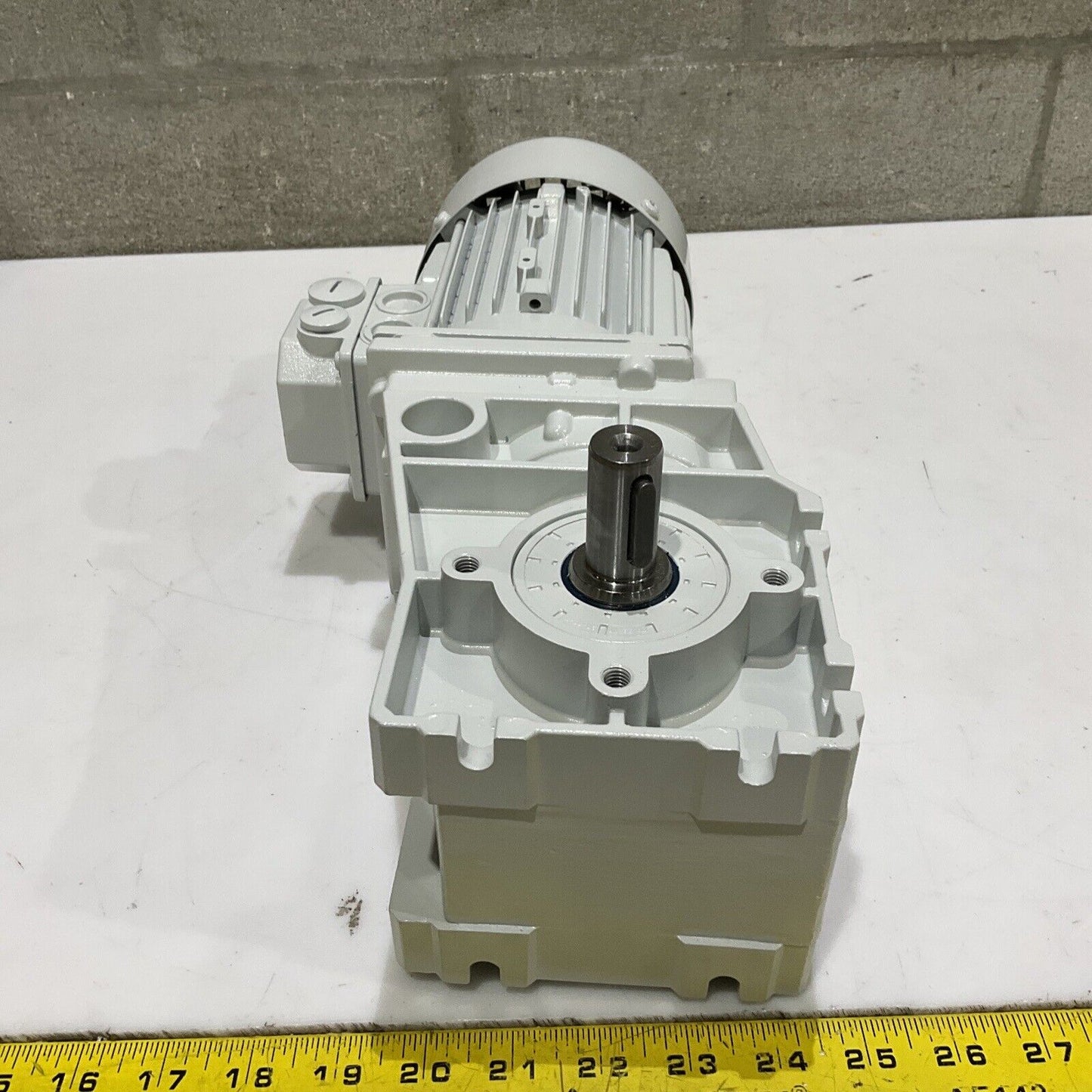 LENZE GKR04-2M VBR 071C42 MDEMAXX 072-42 GEARBOX MOTOR U3S