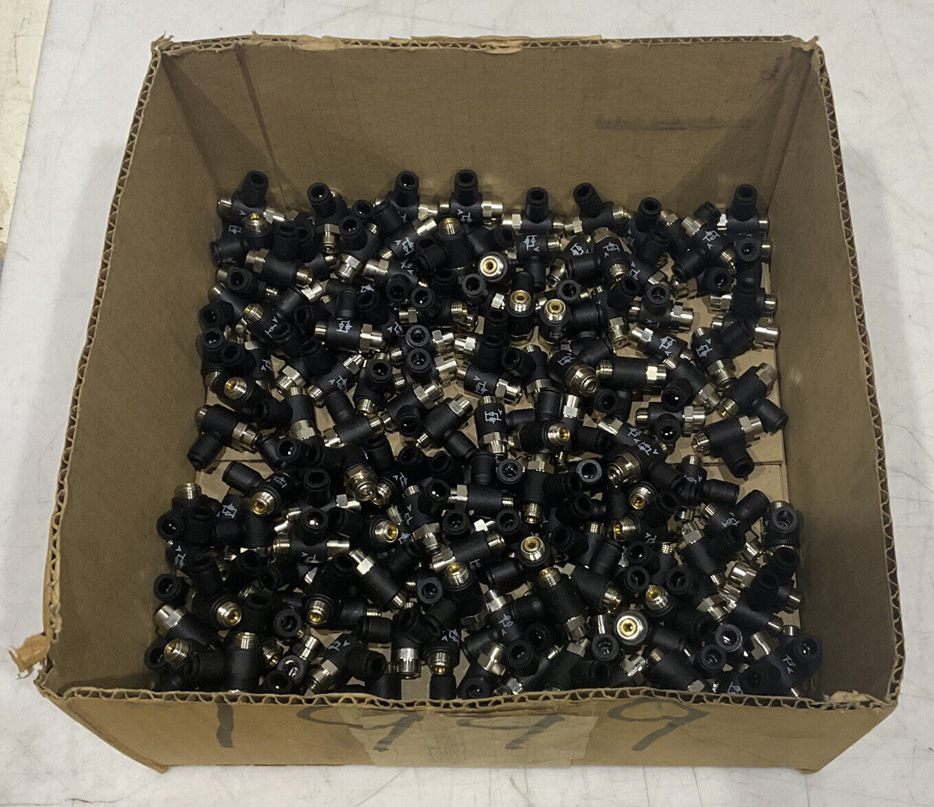 LEGRIS 70100610 POLYMER FITTING FLOW CONTROL REGULATOR LOT OF 170 U3S