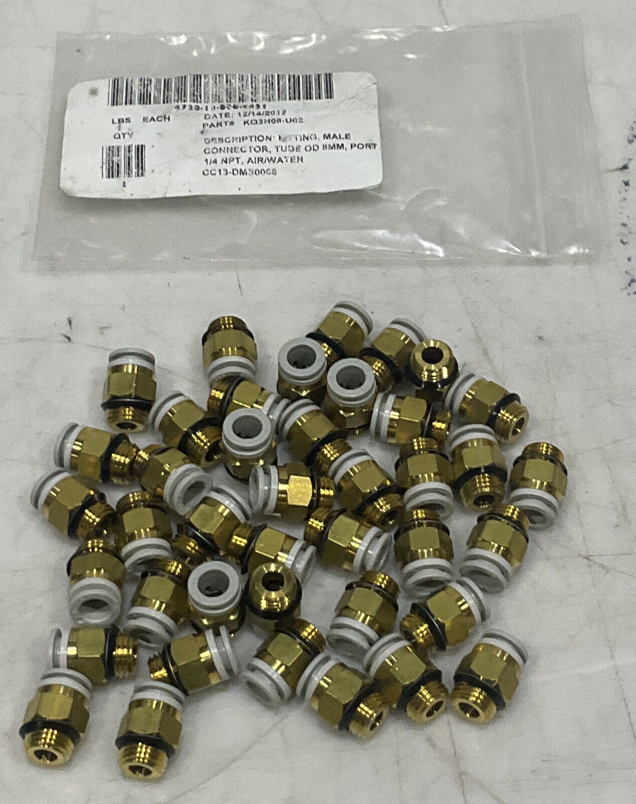 SMC KQ2H08-U02 MALE CONNECTOR FITTING 8MM 1/4 NPT LOT OF 41 U3S