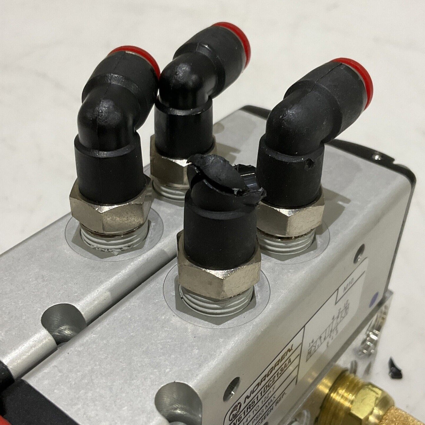 NORGREN  AIR VALVE ASSEMBLY V61R511DC213AA U3S