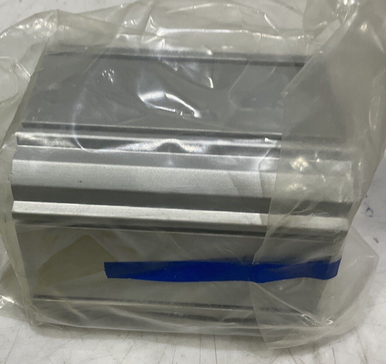 SMC NCQ8B300-300 CYLINDER U3S