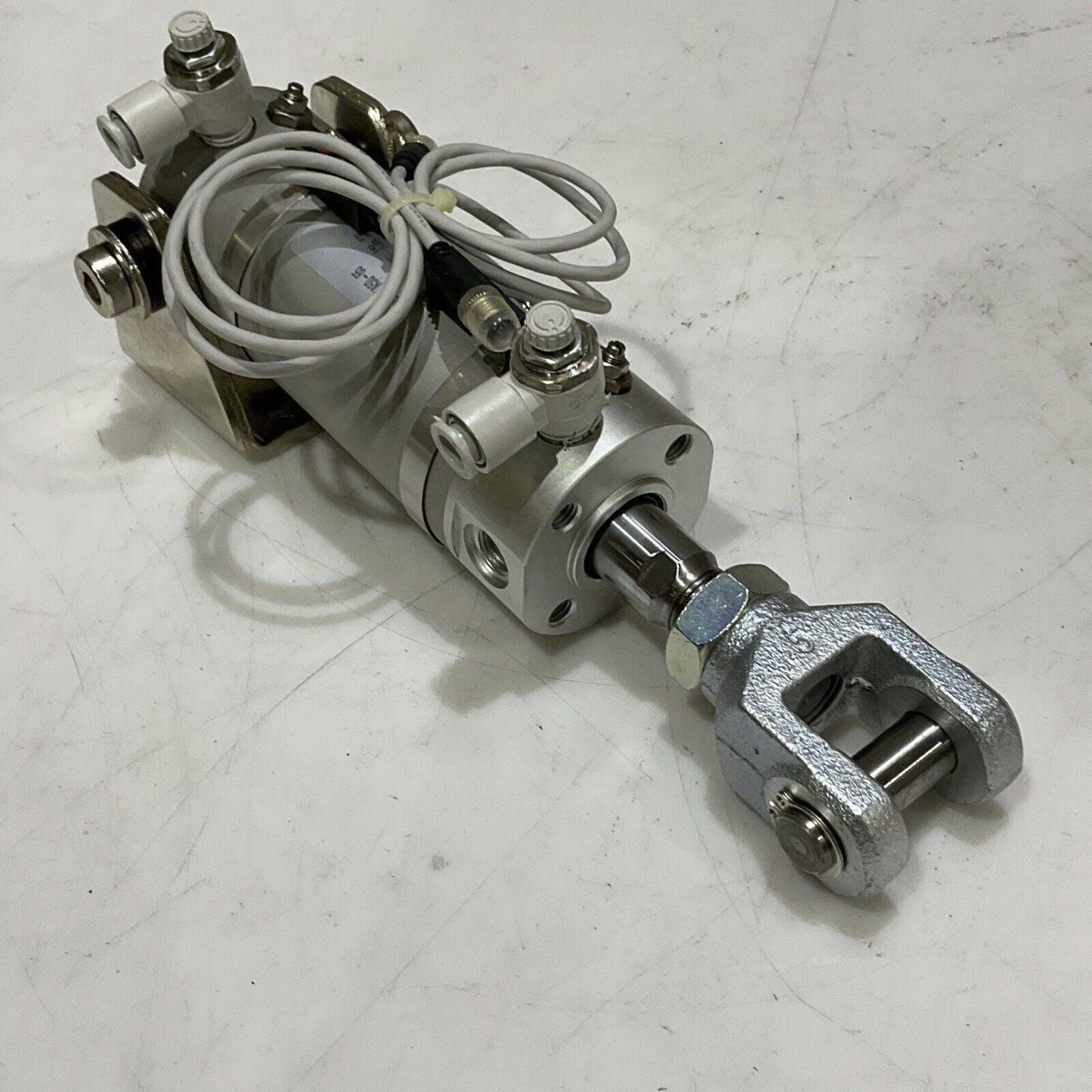 SMC CDG1TA50-65 PNEUMATIC CYLINDER W SENSORS 145 PSI U3S