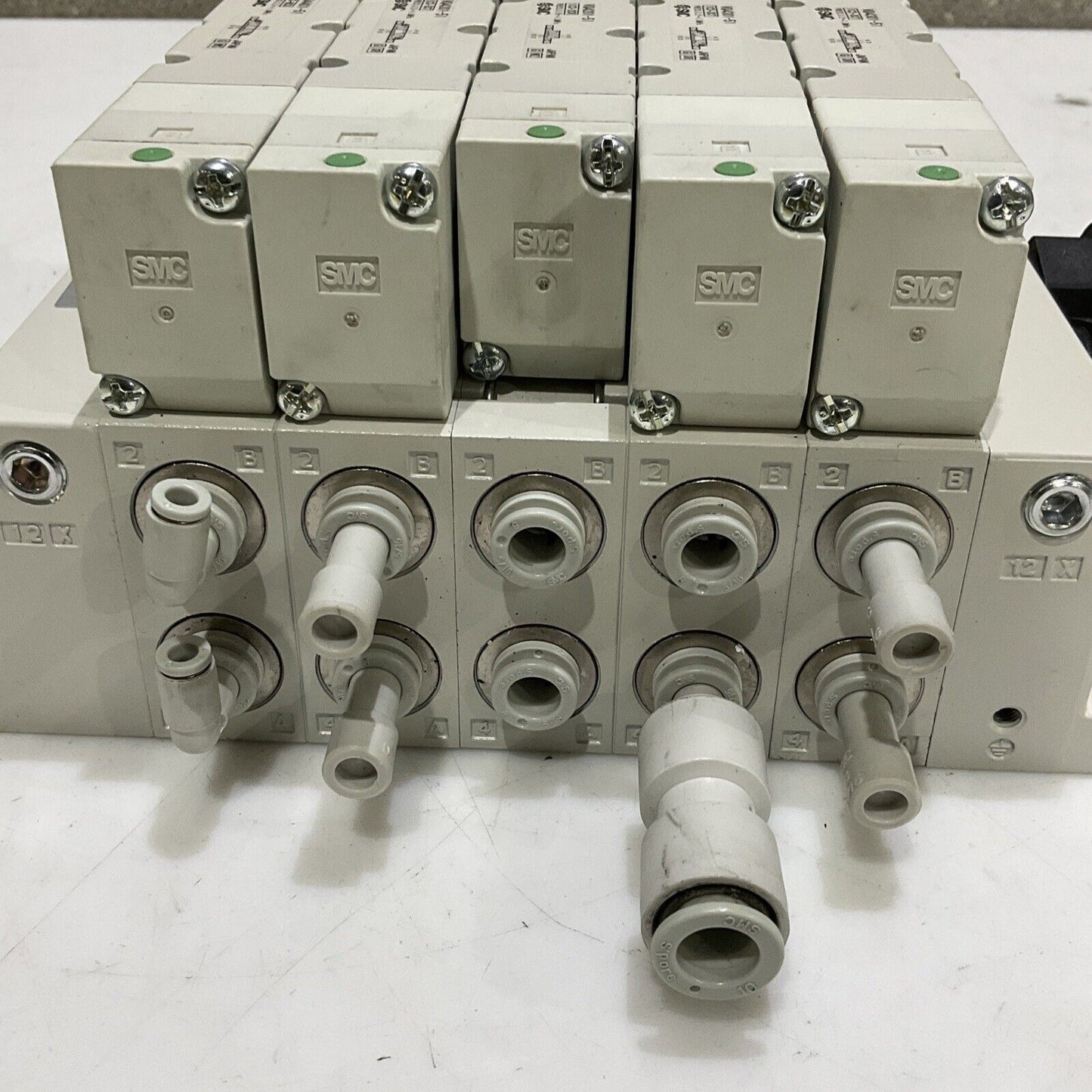 SMC VV5Q41-05-DAM01160 VQ4301-51 VQ4401-51 VDA4201-51  MANIFOLD U3S