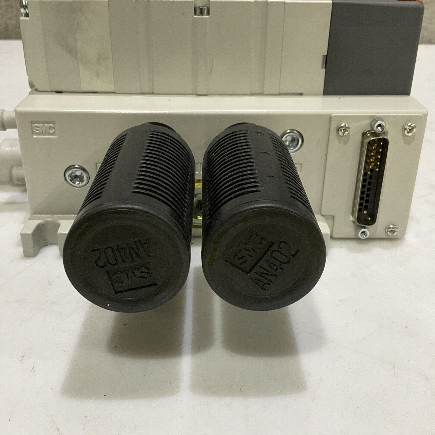 SMC VV5Q41-05-DAM01160 VQ4301-51 VQ4401-51 VDA4201-51  MANIFOLD U3S