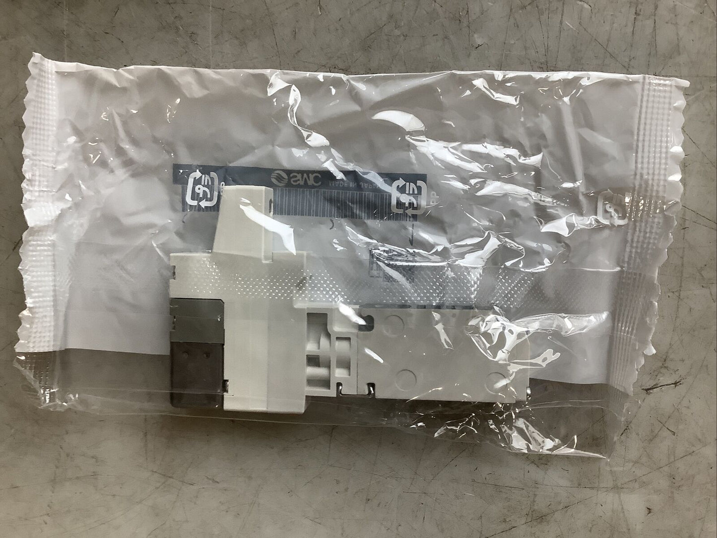 SMC VQ1101N-51 SOLENOID VALVE U3S - LOT OF 2