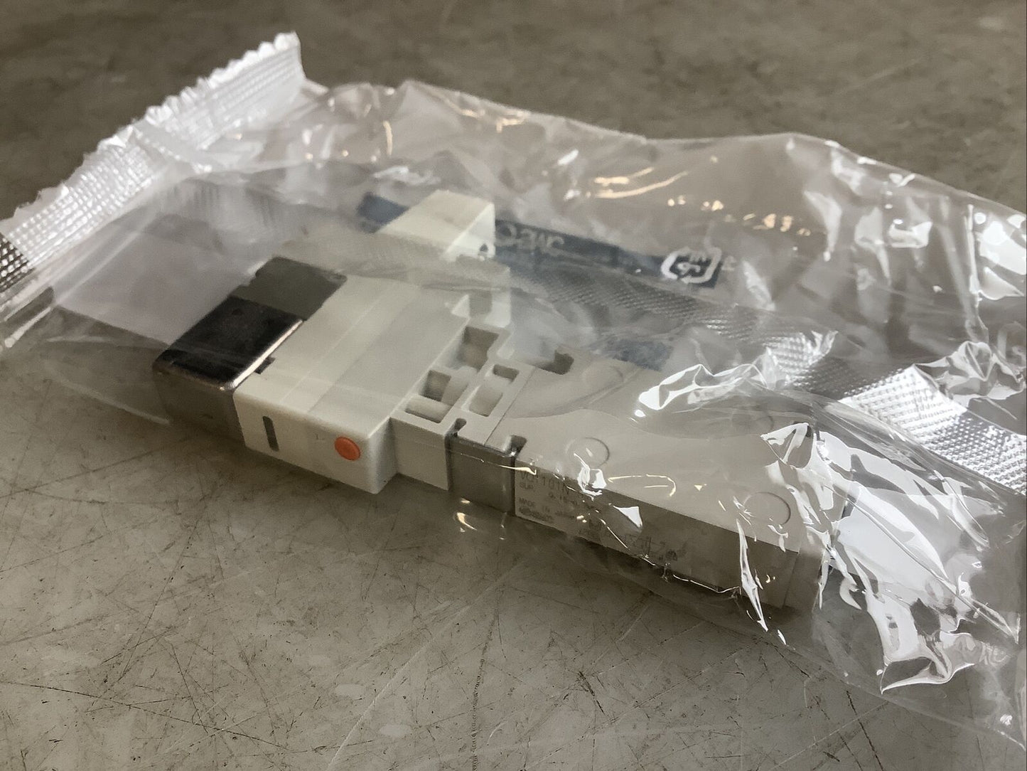 SMC VQ1101N-51 SOLENOID VALVE U3S - LOT OF 2