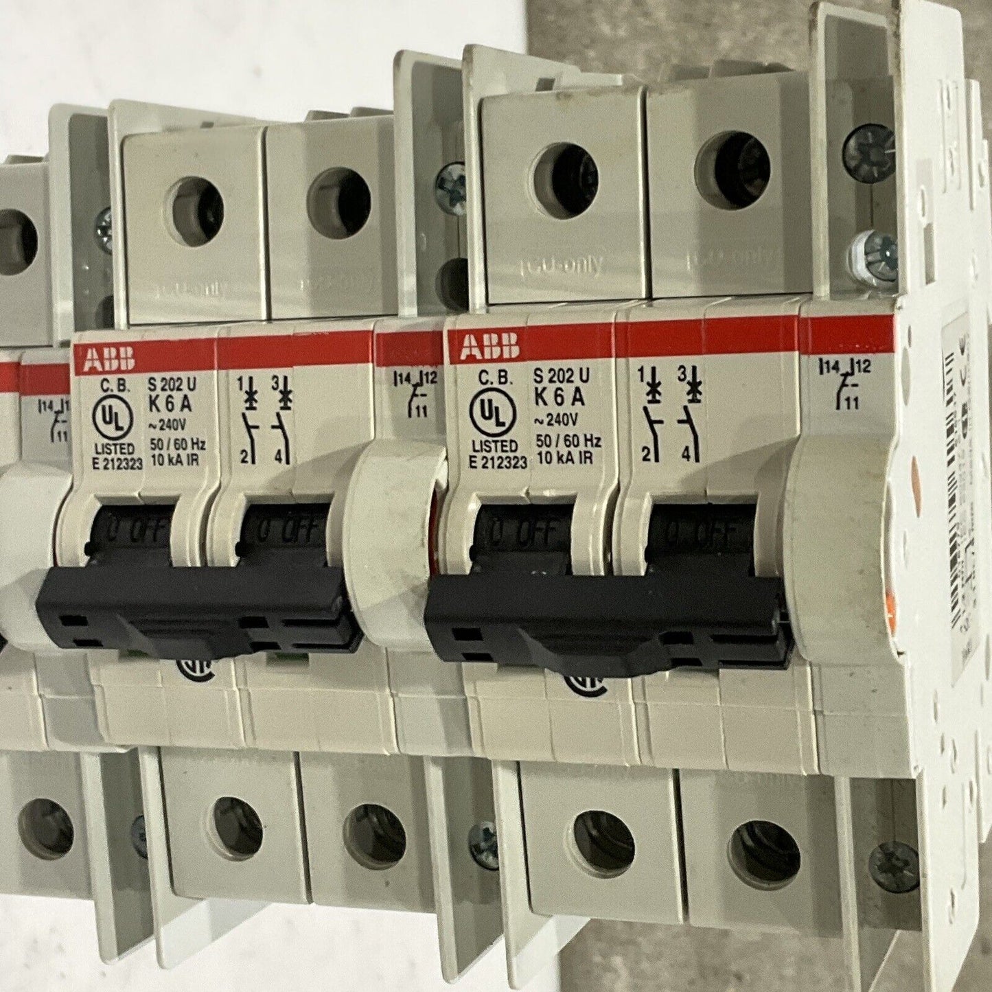 ABB S 202 U K 6 A CIRCUIT BREAKER 240 V 50/60HZ 2 POLE LOT OF 4 U3S