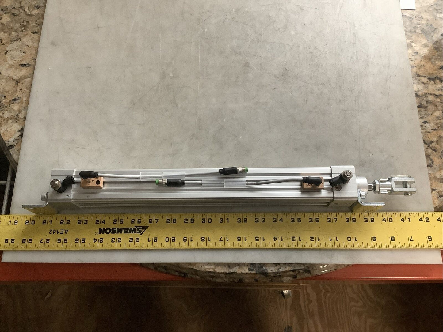 PHD CVAS6V-32X320-DB1-5-F22-M PNEUMATIC CYLINDER U3S