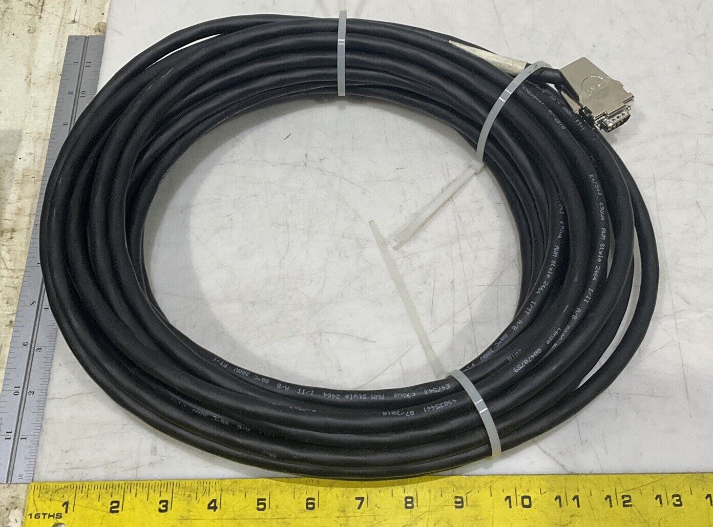 LENZE 00470759 UDM B2 RESOLVER ENCODER FEEDBACK CABLE U3S