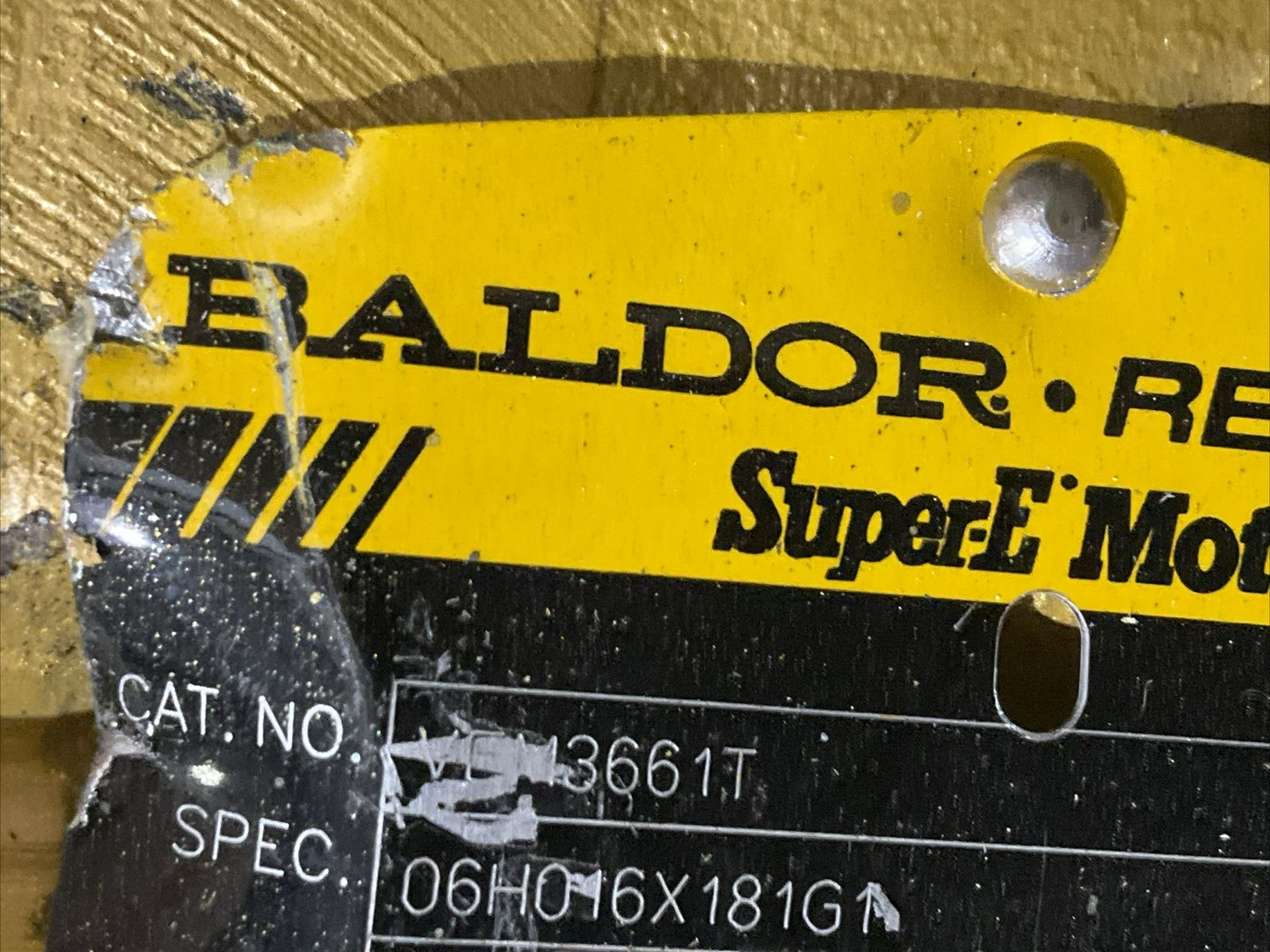 BALDOR RELIANCE VEM3661T SUPER E MOTOR 3 HP 230/460V 8.2/4.1 A 1755 RPM U4M