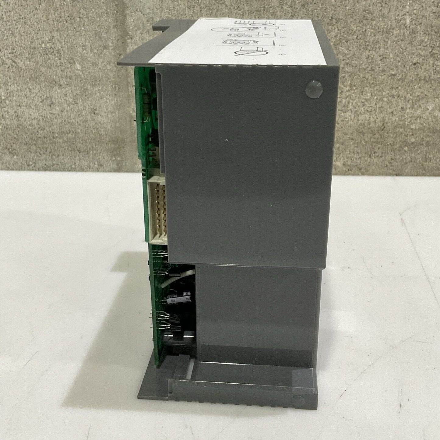 AB ALLEN BRADLEY SLC500 MODULE POWER SUPPLY 1746P2 SERIES C 50/60HZ 132 VAC U4M