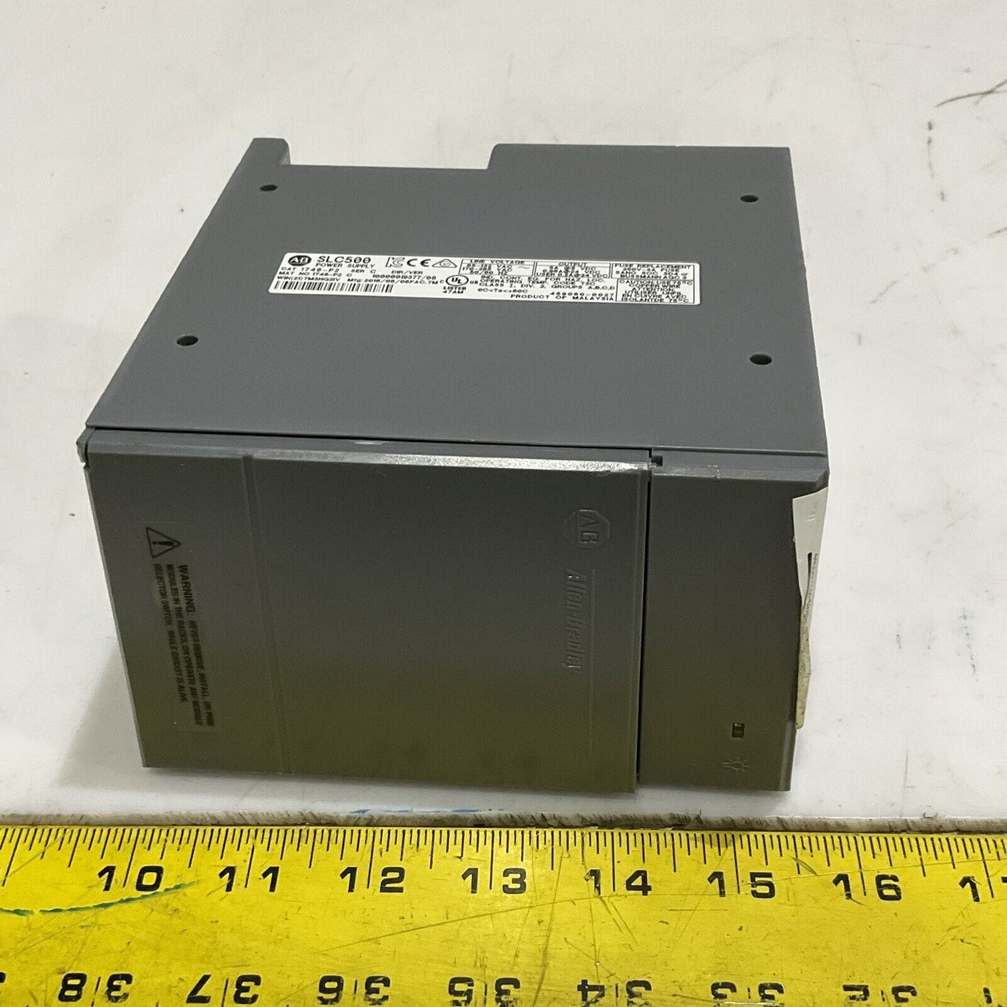 AB ALLEN BRADLEY SLC500 MODULE POWER SUPPLY 1746P2 SERIES C 50/60HZ 132 VAC U4M