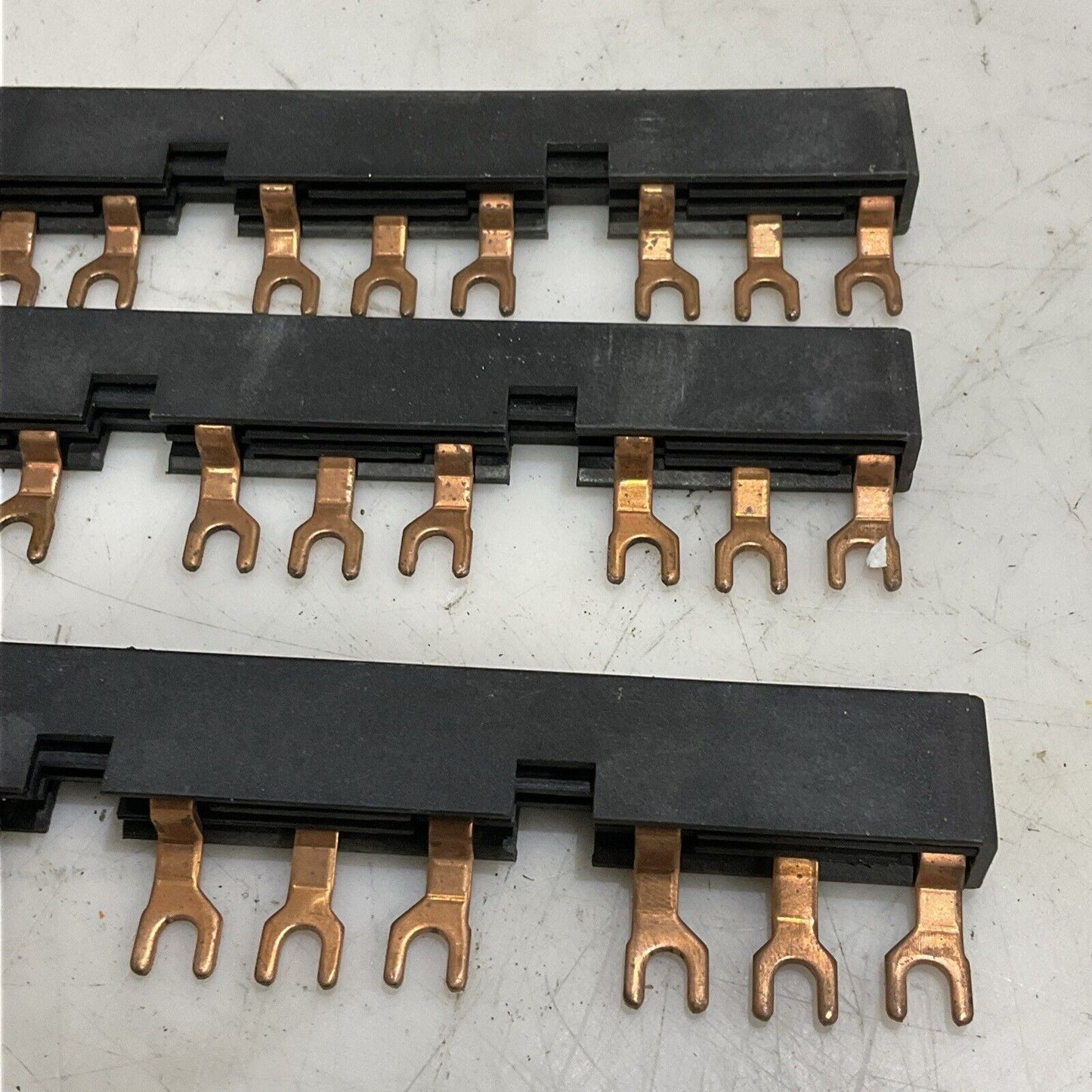 AB ALLEN BRADLEY CAT140M-C-W545 3 PHASE COMPACT BUSBAR LOT OF 3 U4M