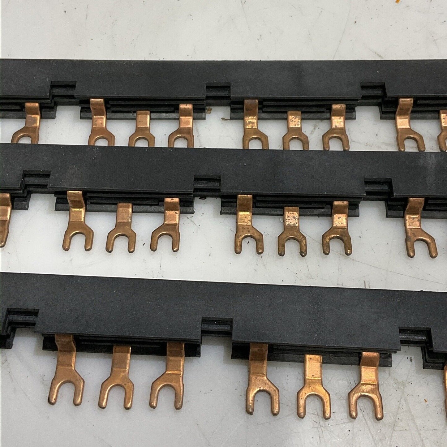 AB ALLEN BRADLEY CAT140M-C-W545 3 PHASE COMPACT BUSBAR LOT OF 3 U4M