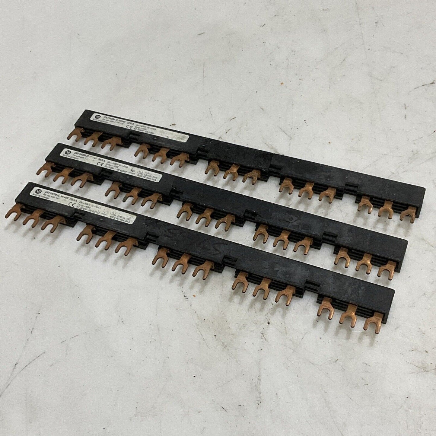 AB ALLEN BRADLEY CAT140M-C-W545 3 PHASE COMPACT BUSBAR LOT OF 3 U4M