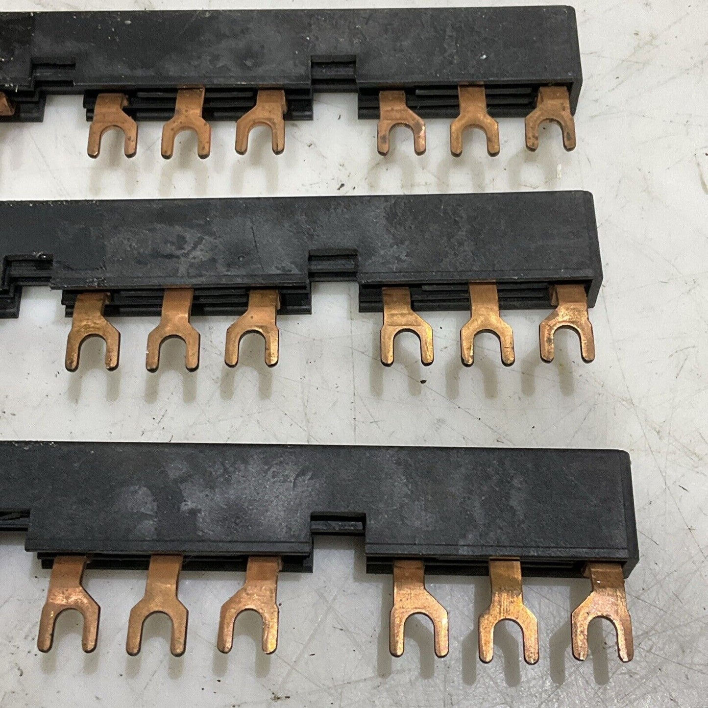 AB ALLEN BRADLEY CAT140M-C-W545 3 PHASE COMPACT BUSBAR LOT OF 3 U4M