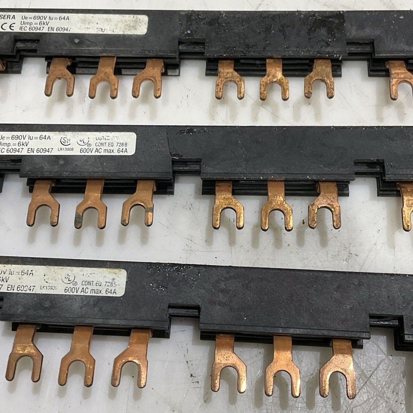 AB ALLEN BRADLEY CAT140M-C-W545 3 PHASE COMPACT BUSBAR LOT OF 3 U4M