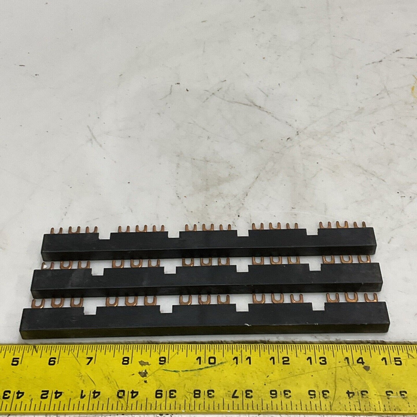 AB ALLEN BRADLEY CAT140M-C-W545 3 PHASE COMPACT BUSBAR LOT OF 3 U4M