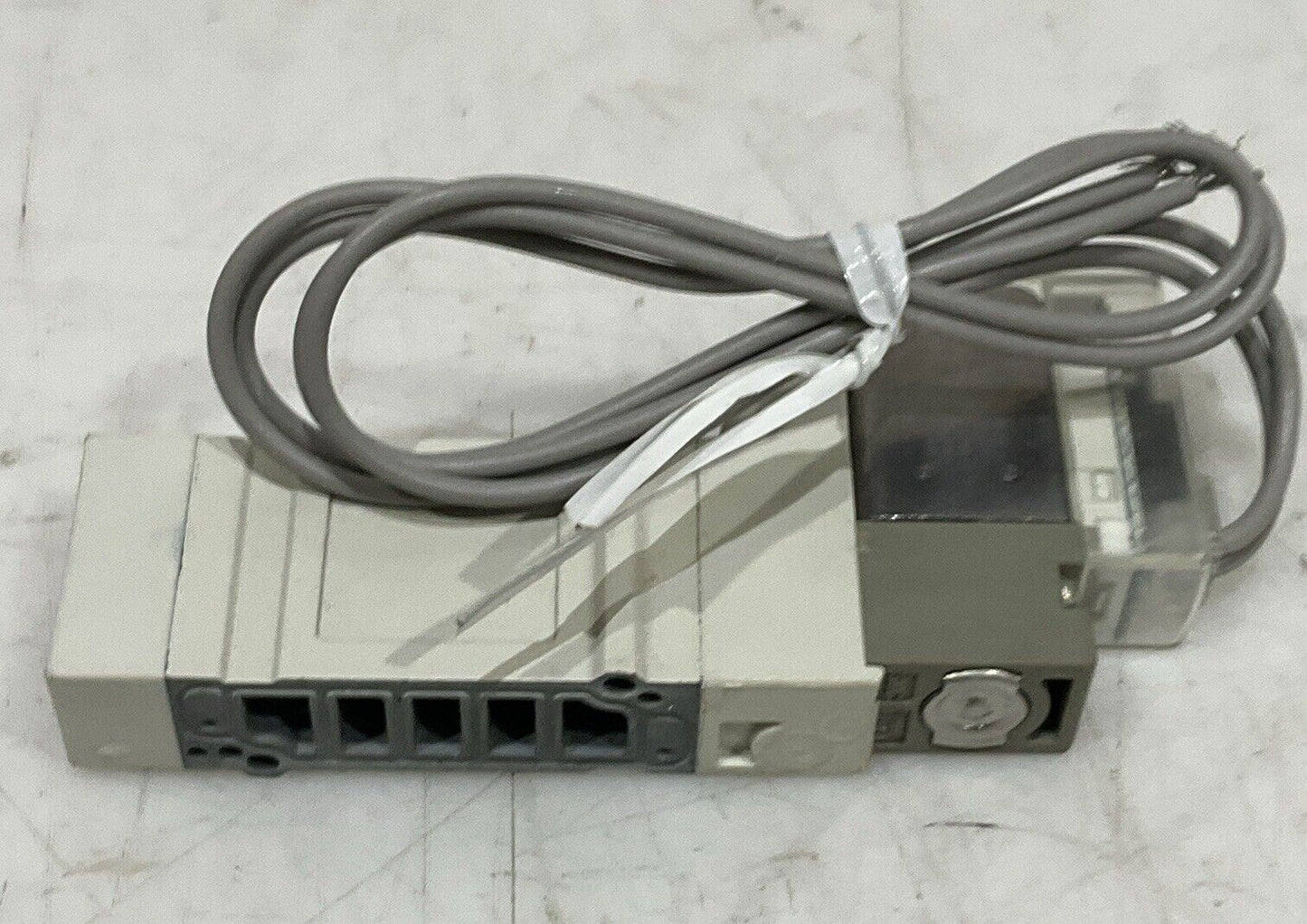 SMC SY3140-3GZ SOLENOID VALVE AIR 2-POSITION SINGLE SOLENOID PILOT 554