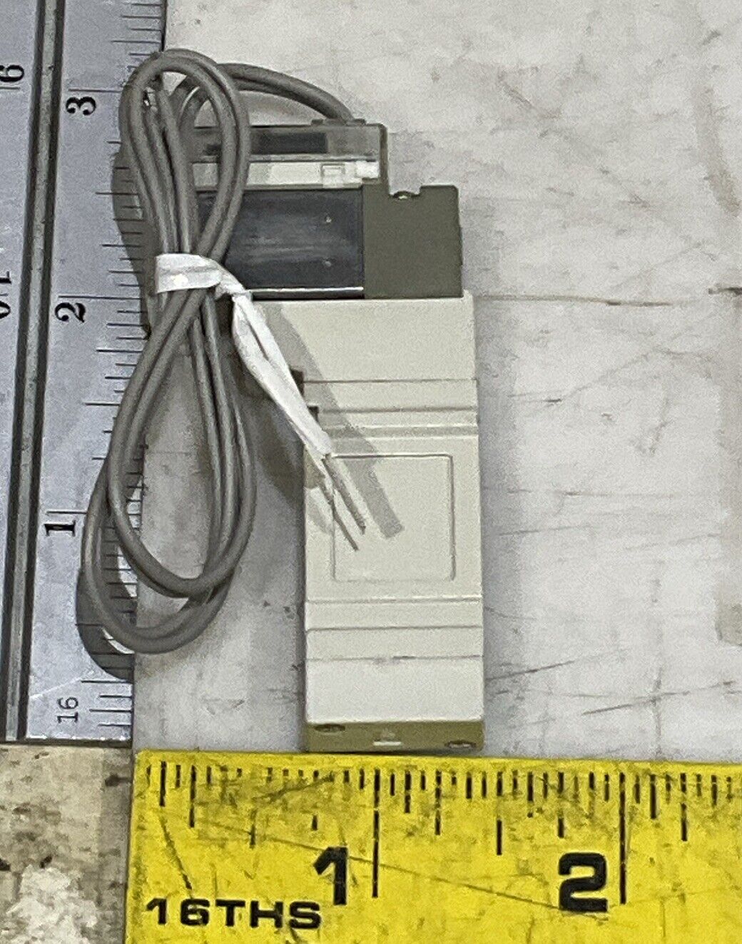 SMC SY3140-3GZ SOLENOID VALVE AIR 2-POSITION SINGLE SOLENOID PILOT 554