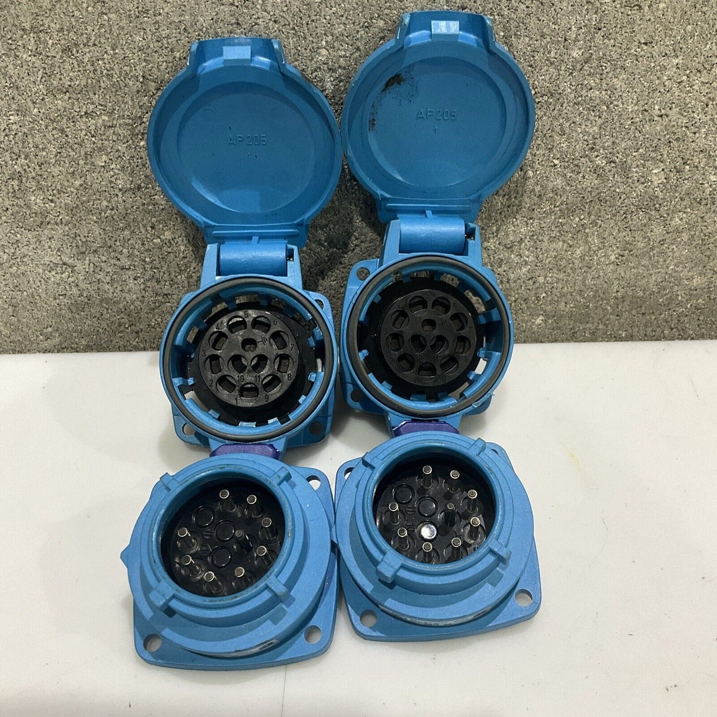 MARECHAL 01-M4081 RECEPTACLR CONNECTOR PN12, 5A INLET PLUG LOT OF 4 U4M