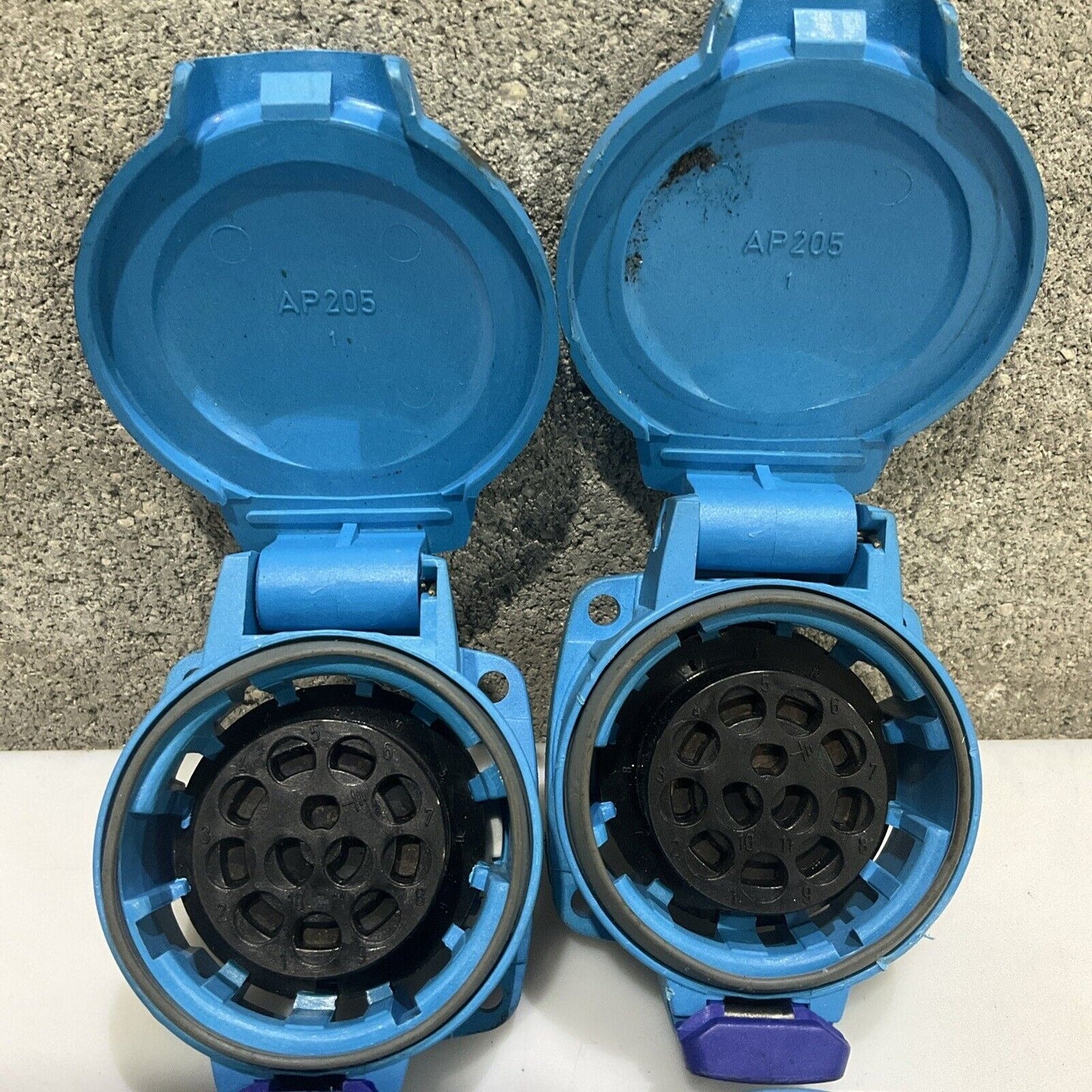 MARECHAL 01-M4081 RECEPTACLR CONNECTOR PN12, 5A INLET PLUG LOT OF 4 U4M