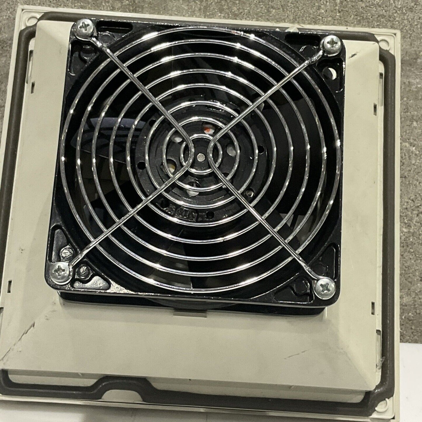 RITTAL 014616 SK 3323 117 FAN AND FILTER UNIT VENTILATOR 115V 50/60HZ 19/18W U4M