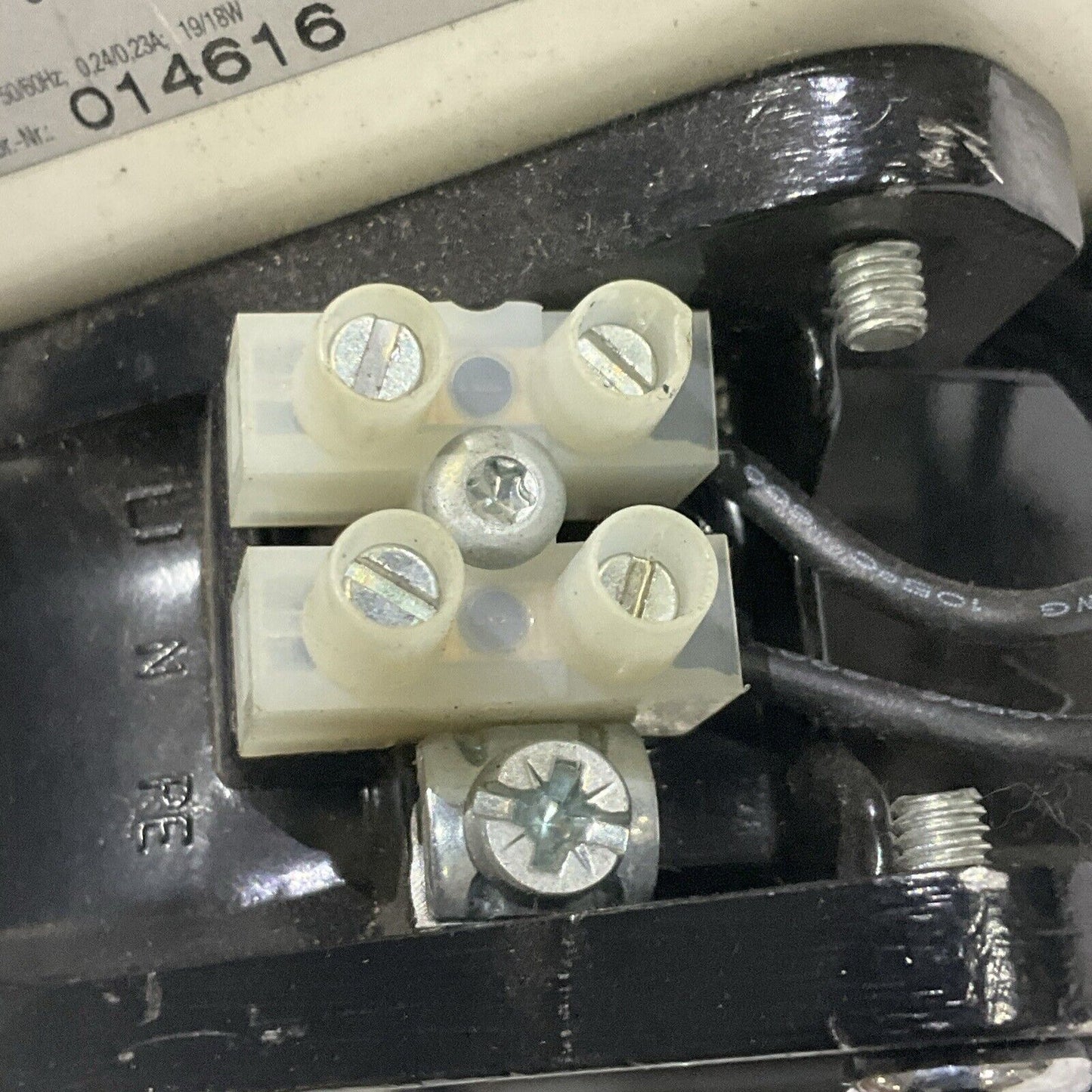 RITTAL 014616 SK 3323 117 FAN AND FILTER UNIT VENTILATOR 115V 50/60HZ 19/18W U4M