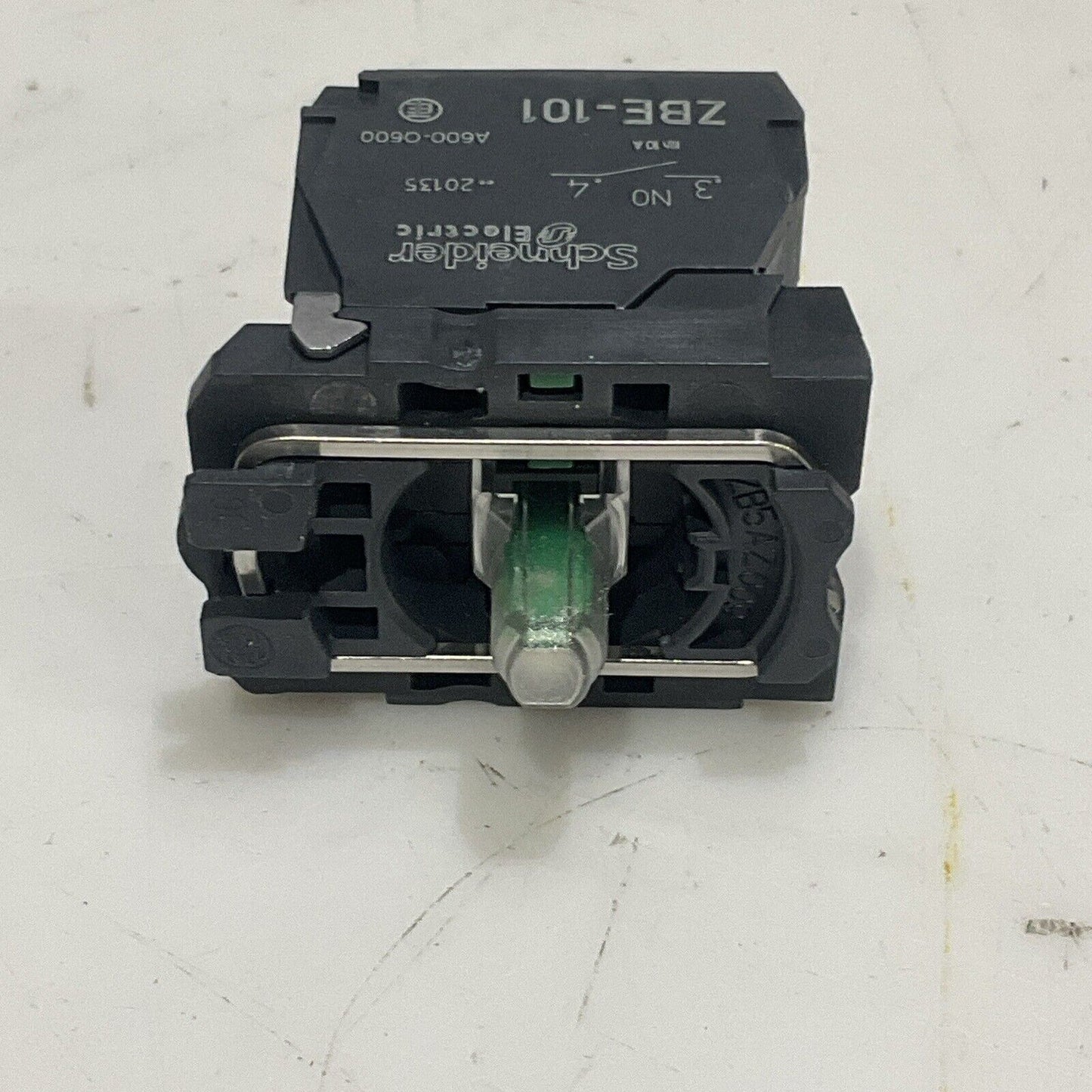 SCHNEIDER ELECTRIC XB5AW33B5 GREEN LED FLUSH SWITCH PB MOM U4M