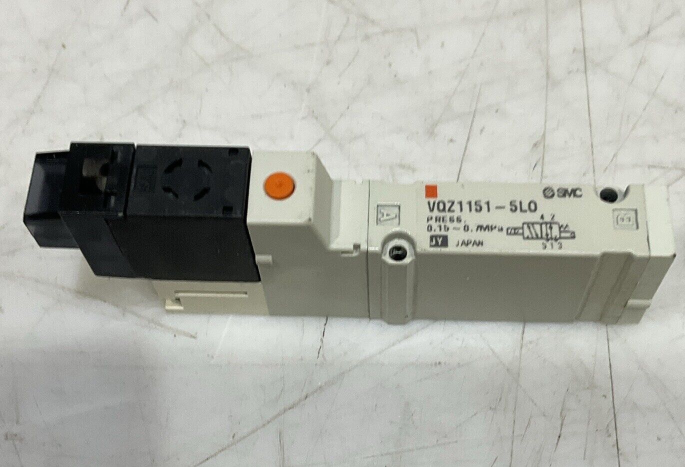 SMC VQZ115-5L0 SOLENOID VALVE 554
