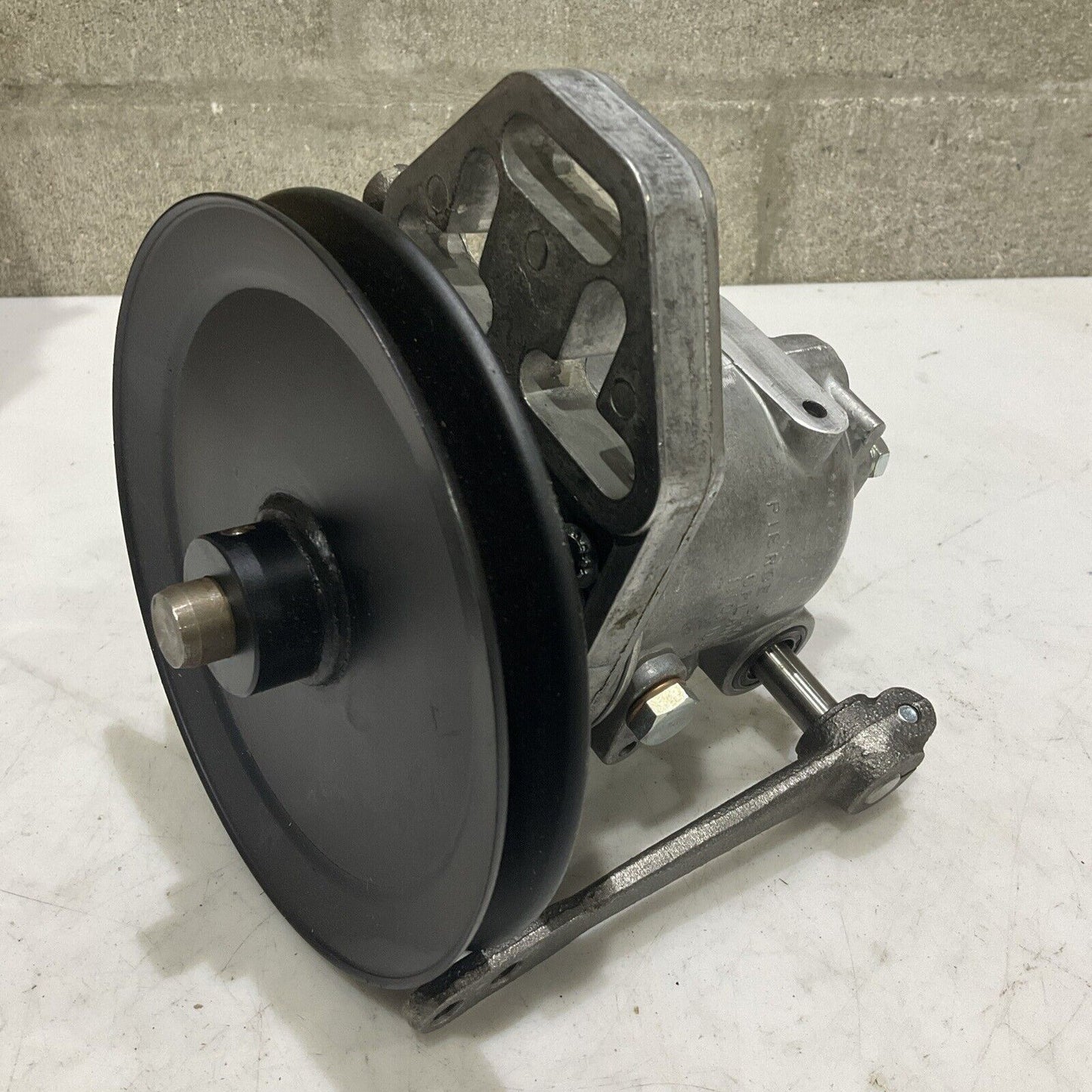 CUMMINS 3395960 3395893 1112018 HYDRAULIC GOVERNOR ENGINE B.3L U4M