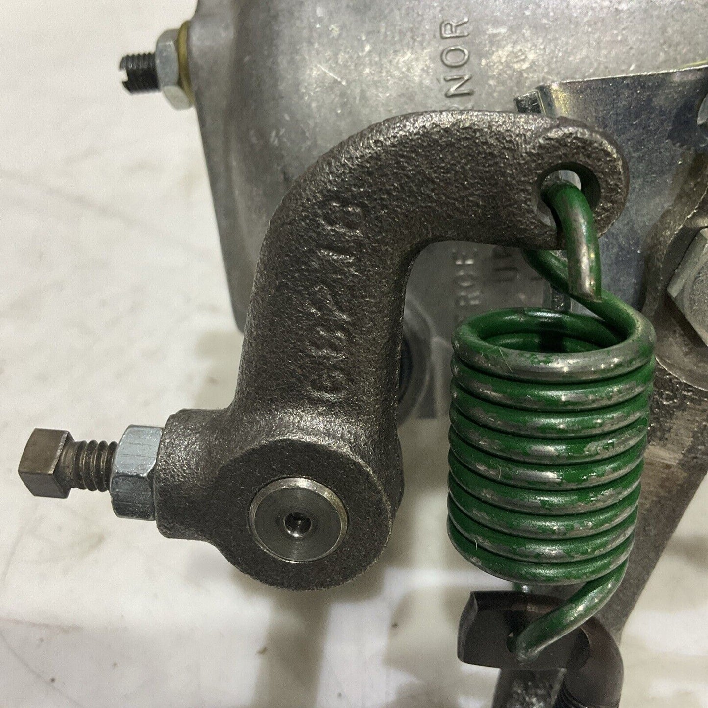 CUMMINS 3395960 3395893 1112018 HYDRAULIC GOVERNOR ENGINE B.3L U4M