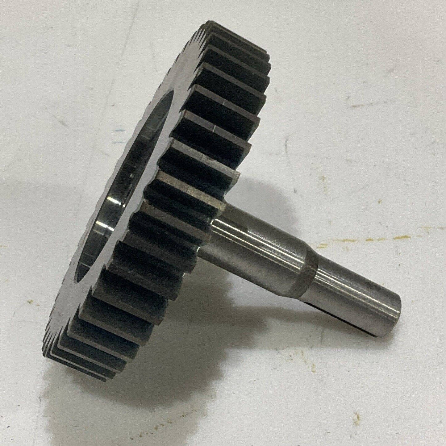 WHITE SUPERIOR 600037 600 568 001 STUB GEAR SHAFT ASSEMBLY U4M
