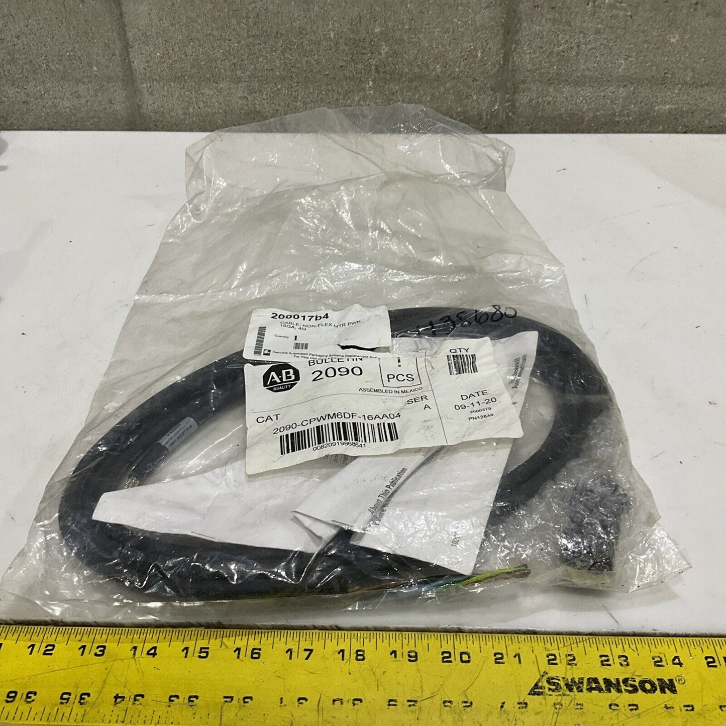 AB ALLEN BRADLEY 2090-CPWM6DF-16AA04 NON-FLEX CABLE 16 GA U4M