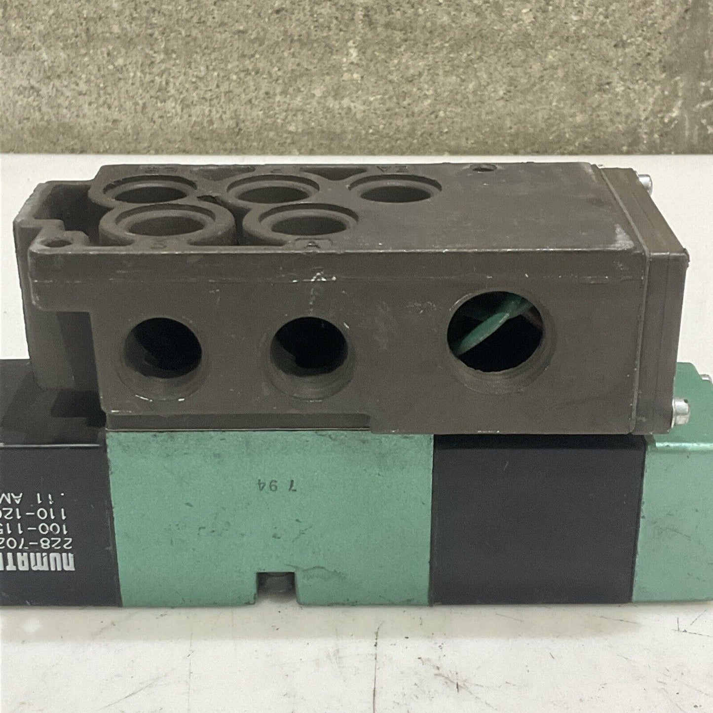 NUMATICS 153SS431K 228-702B PNEUMATIC SOLENOID VALVE 150 PSIG